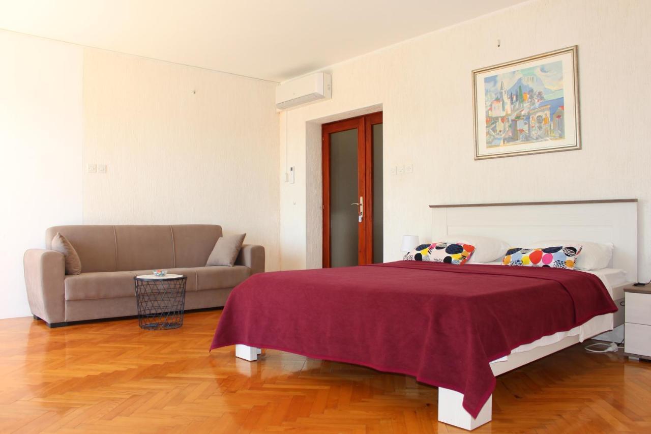 Apartmani Mia Ядраново Екстериор снимка